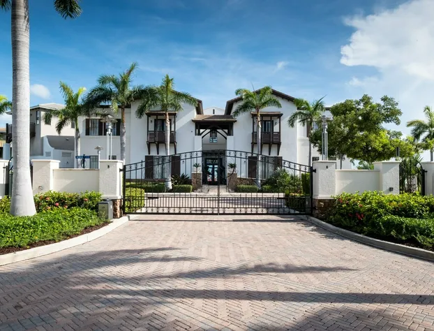 Marlin Bay Resort & Marina hotel detail image 1