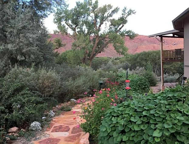 Red Moon Lodge hotel detail image 4