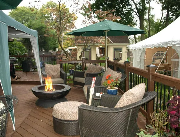 Manheim Manor hotel detail image 3