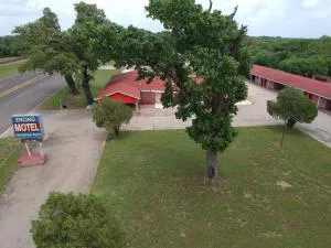 Encino Motel hotel detail image 4