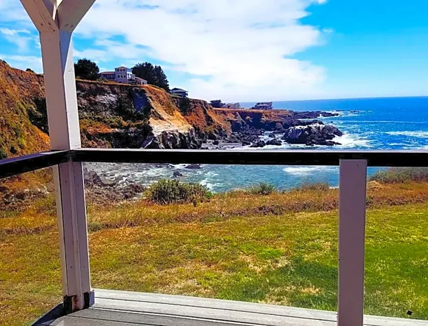 The Castle Inn of the Lost Coast hotel detail image 4