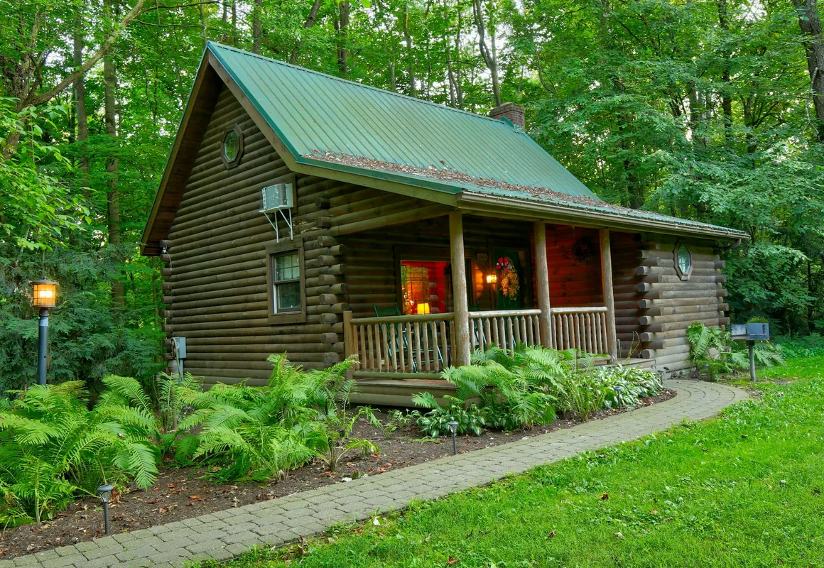 Cricket Hill Lodge & Cabins hotel hero