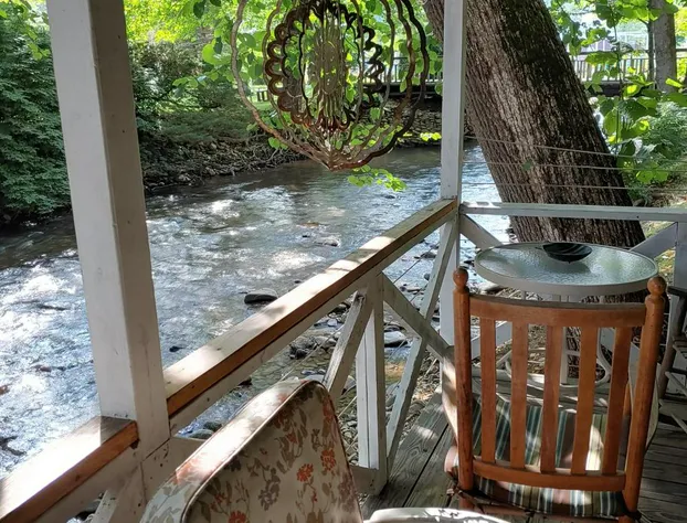 Rolling Brook Inn hotel detail image 2