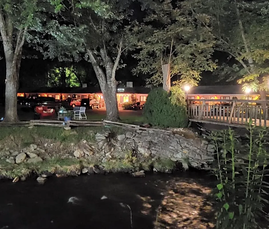 Rolling Brook Inn hotel hero