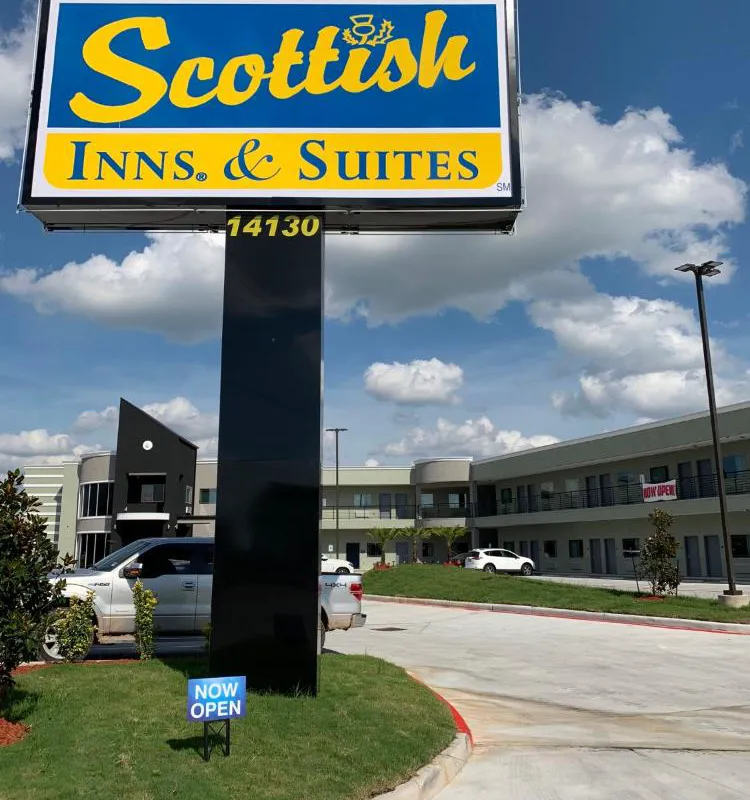 Scottish Inns and Suites Scarsdale hotel hero