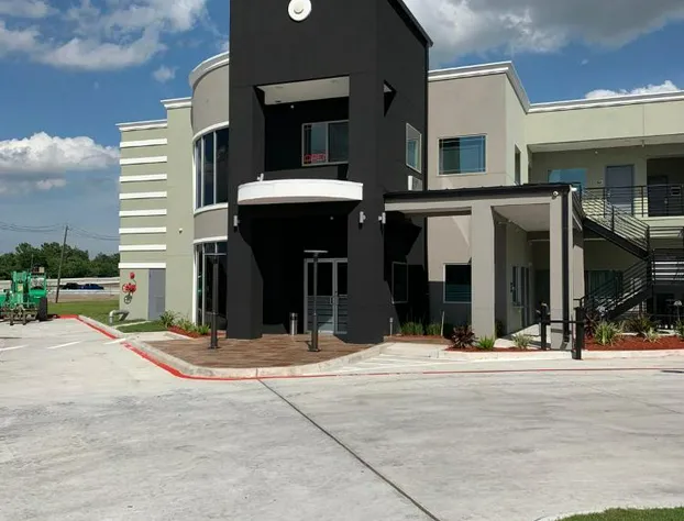 Scottish Inns and Suites Scarsdale hotel detail image 3