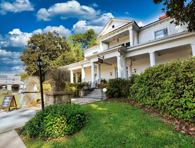 The Veranda Historic Inn hotel detail image 1