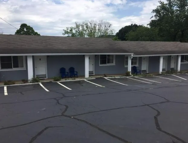 Hilltop Inn hotel detail image 1