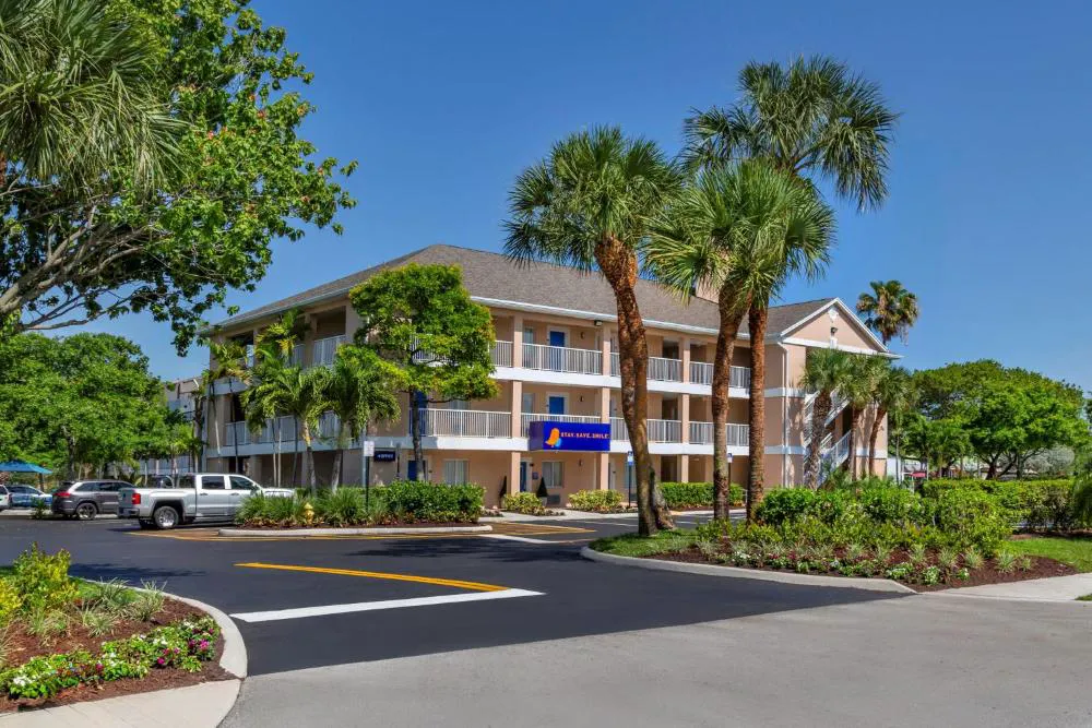 InTown Suites Extended Stay Fort Lauderdale hotel hero