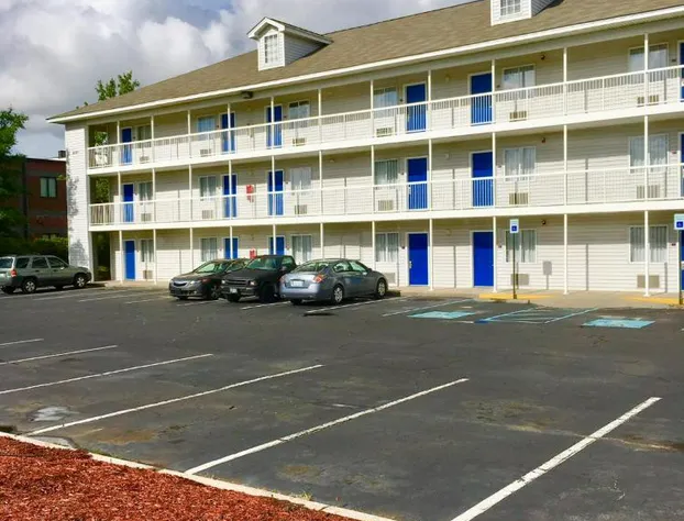 InTown Suites Extended Stay North Charleston SC – Rivers Ave hotel detail image 1