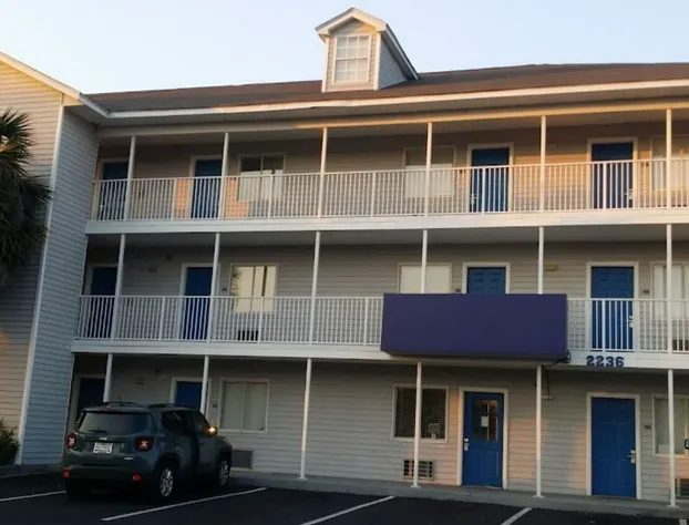 InTown Suites Extended Stay Charleston SC - West Ashley hotel detail image 1