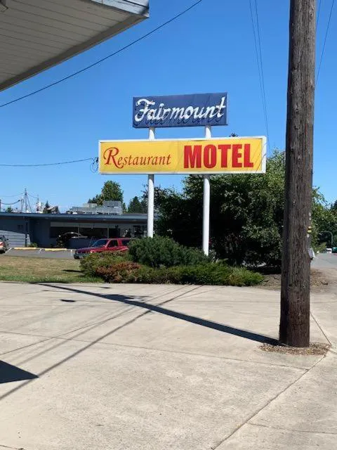Fairmount Motel hotel hero