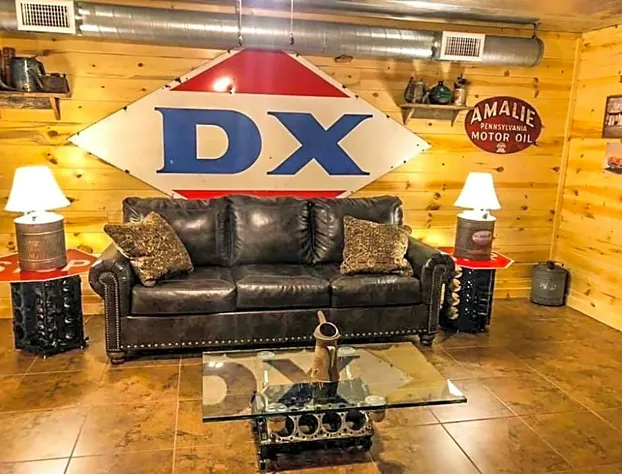 Samantha's Timber Inn hotel detail image 1