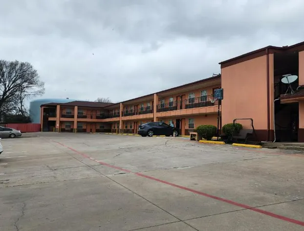 Benbrook Inn & Suites hotel detail image 1