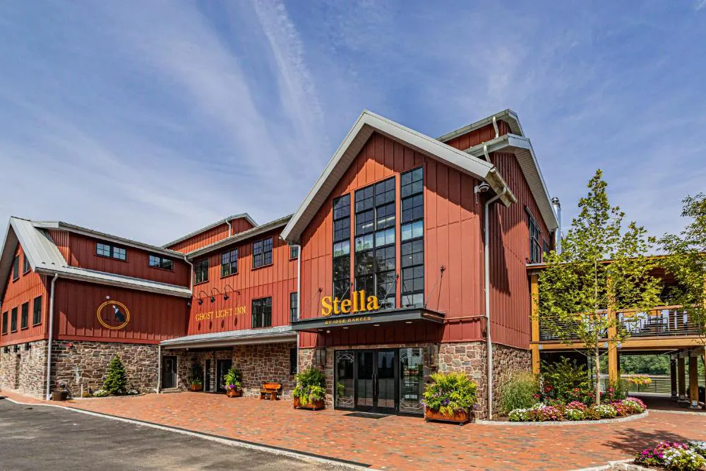 Ghost Light Inn hotel hero