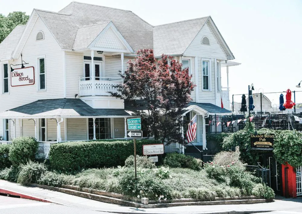 Dickson Street Inn hotel hero