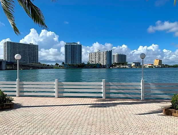 International Inn on the Bay hotel detail image 2