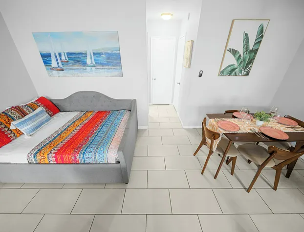 Bayview Apartments by Lowkl hotel detail image 4