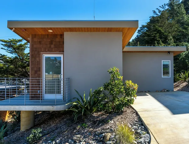 anchor inn pacifica hotel detail image 3