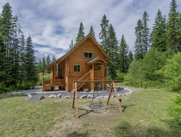 Bearfoot Chalet 3 Bedroom Home by NW Comfy Cabins hotel detail image 2
