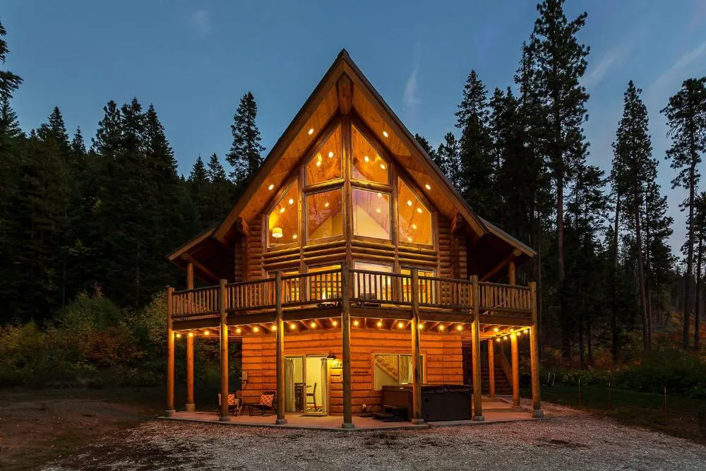 Bearfoot Chalet 3 Bedroom Home by NW Comfy Cabins hotel hero