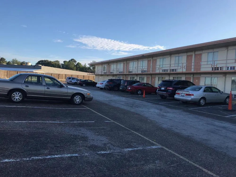 Tyler Inn & Suites hotel hero