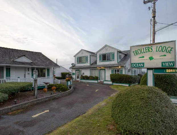 Troller's Lodge Depoe Bay hotel detail image 1