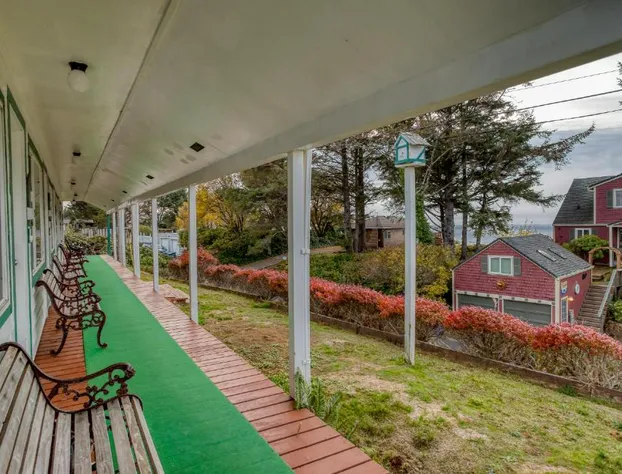 Troller's Lodge Depoe Bay hotel detail image 4