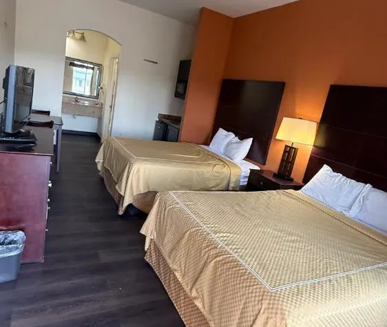 Executive Inn & Suites hotel detail image 4