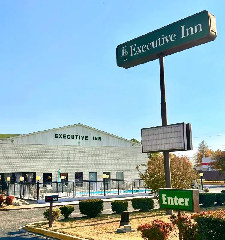 Executive Inn Chester hotel hero