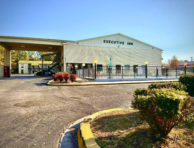 Executive Inn Chester hotel detail image 1