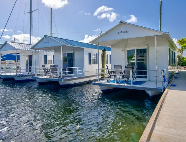 Treasure Harbor hotel detail image 3