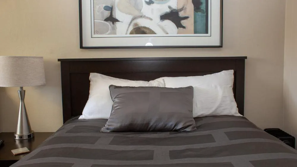 Mark III, INN & Suites hotel hero