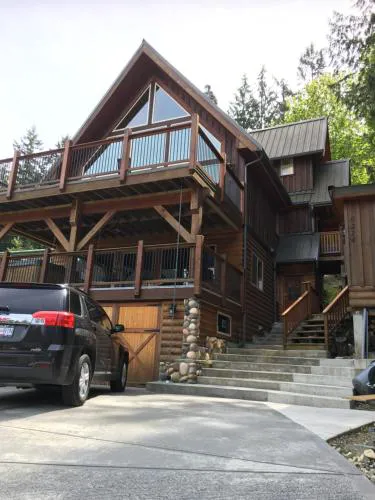 Freedom Lodge & Spa hotel hero