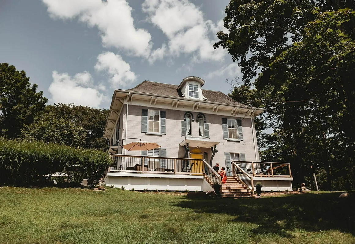 The Montague Rose Inn hotel hero