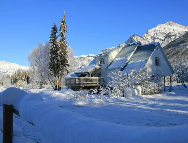 Bear Paw Lodge hotel detail image 1
