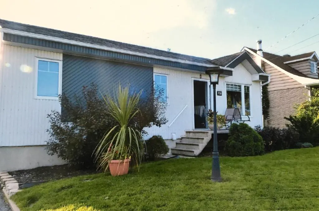 Champ Soleil hotel hero