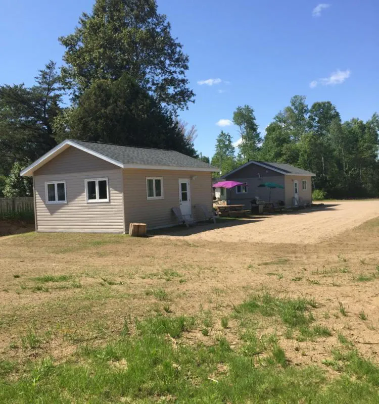 Four Seasons Algonquin Cabins hotel hero