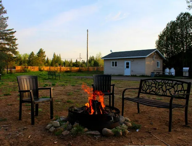Four Seasons Algonquin Cabins hotel detail image 3