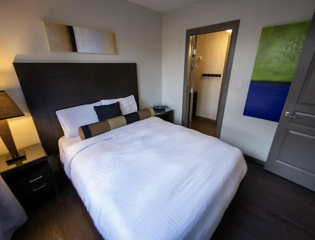 Ground Level with Quiet Creek out Backdoor #124 hotel detail image 3