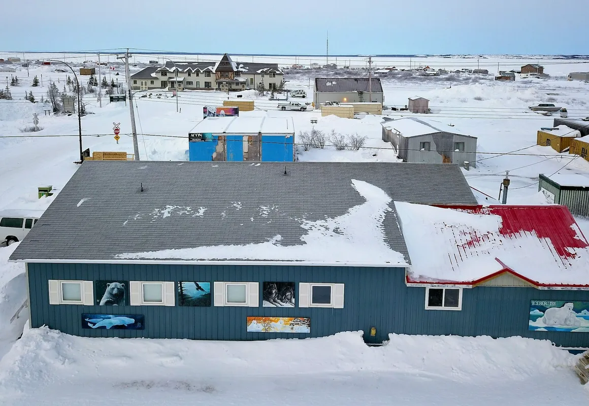 Iceberg Inn hotel hero