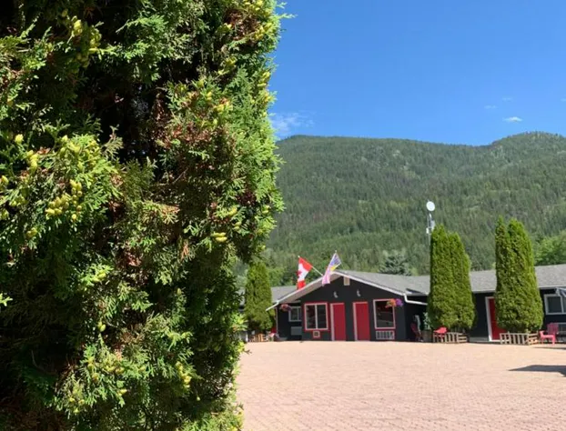 Arrow Lake Motel hotel detail image 4