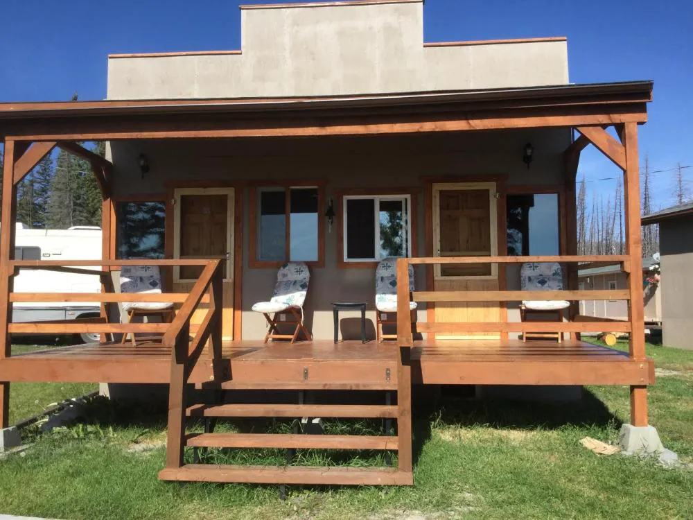 Woodlands fishin resort hotel hero