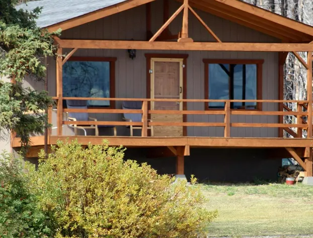 Woodlands fishin resort hotel detail image 1