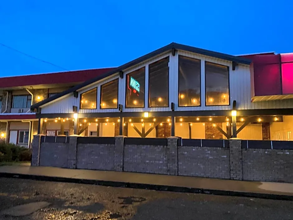 Lakewood Inn hotel hero