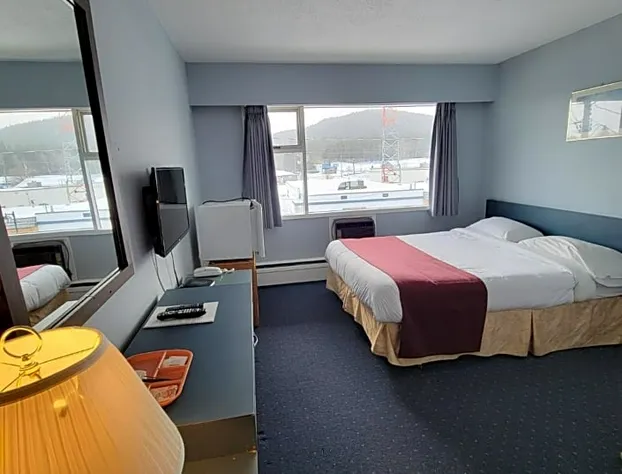 Lakewood Inn hotel detail image 3