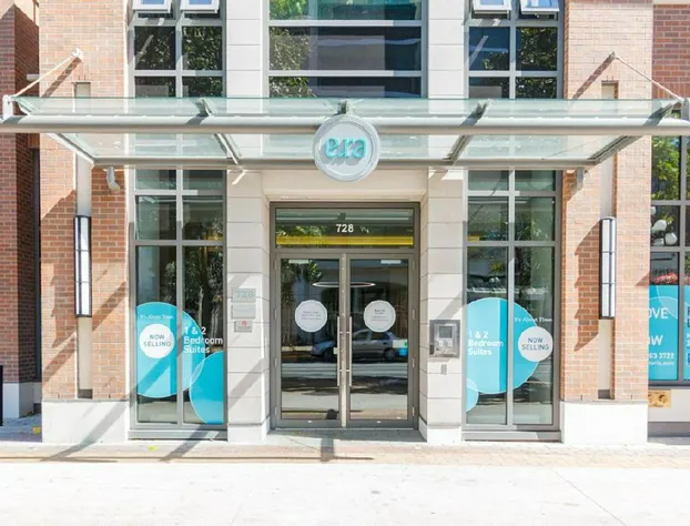 Sparkling Gem And Brand New Condo In The Heart Of The City hotel detail image 1