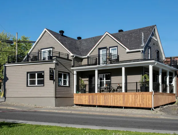 Square Victoria Maison Hôtelière hotel detail image 1