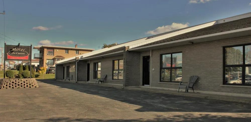 Motel Du Canton hotel hero