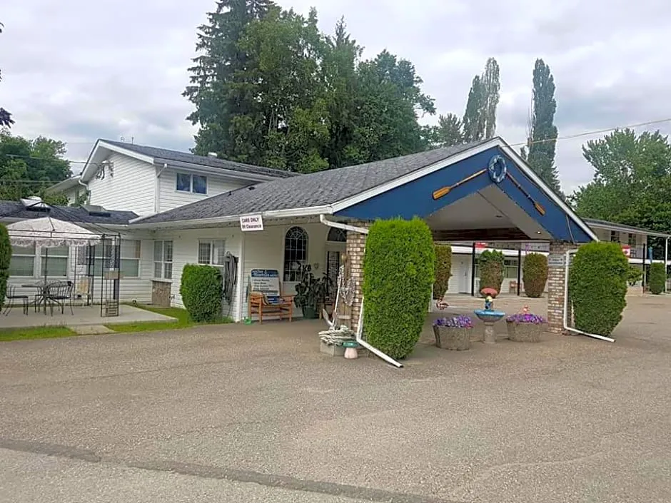 Anchor Riverfront Motel hotel hero